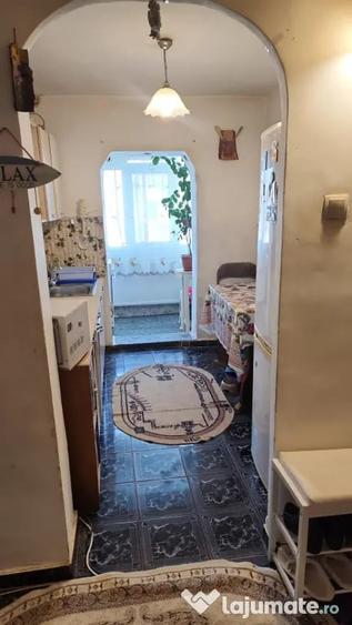 Apartament cu 2 camere decomandat în Anda