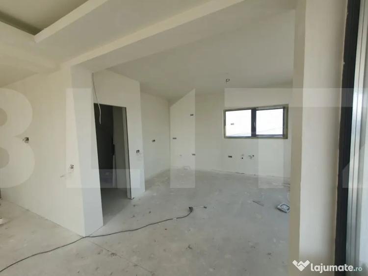 Casă cu 5 camere cu Teren 604 Mp în Giarmata
