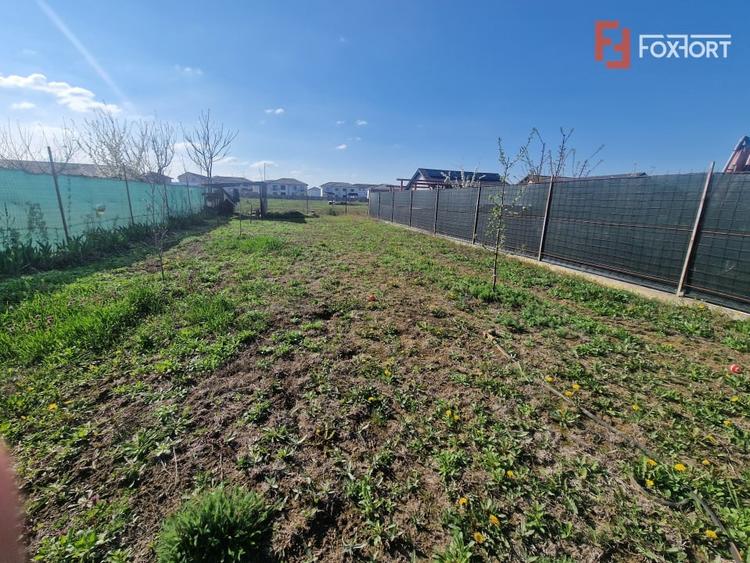 Duplex cu 5 camere cu Canalizare în Moșnița Veche
