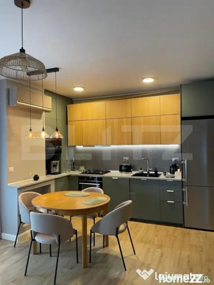 Apartament cu 3 camere semidecomandat în Bună Ziua