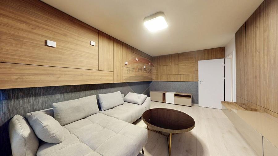 Apartament cu 2 camere decomandat în Tractorul — fotografia 1