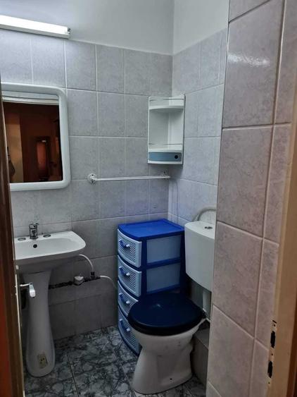 Apartament cu 3 camere decomandat în Exterior Vest