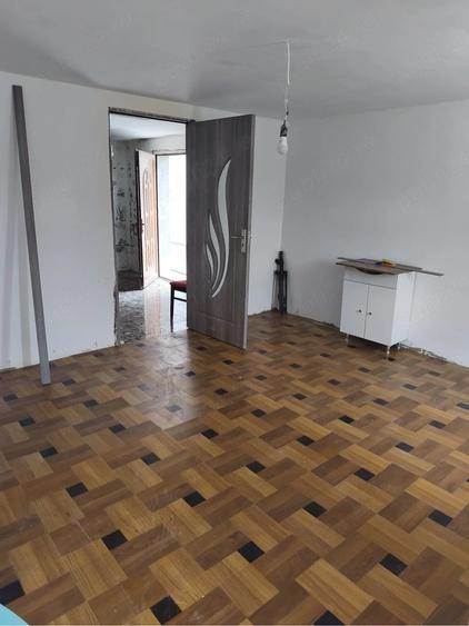 Casă cu Teren 72 Mp în Central