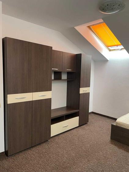 Apartament cu 4 camere decomandat în 7 Noiembrie