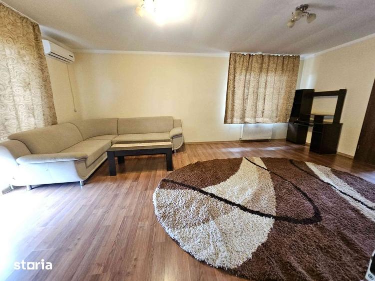 Casă cu 5 camere cu Teren 1000 Mp în Ghiroda