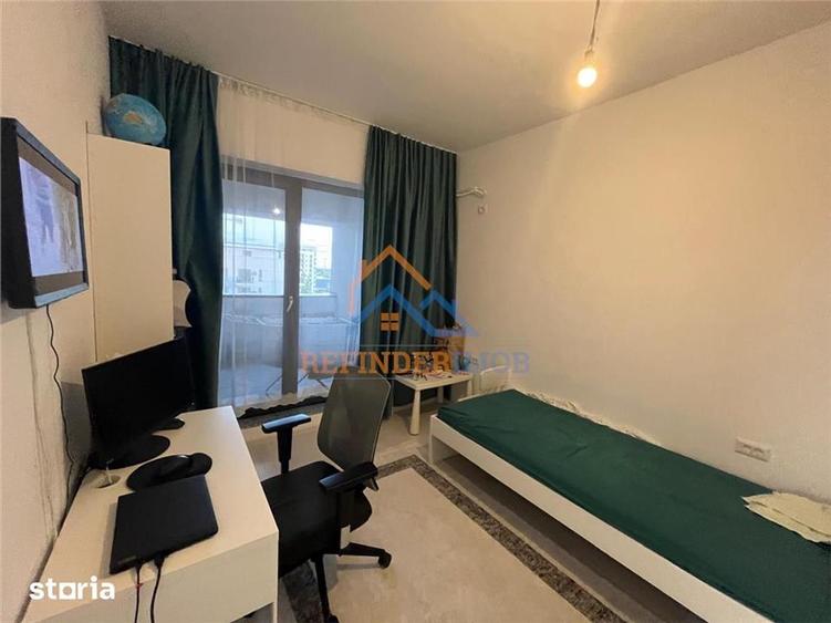 Apartament cu 3 camere decomandat, mobilat în Titan