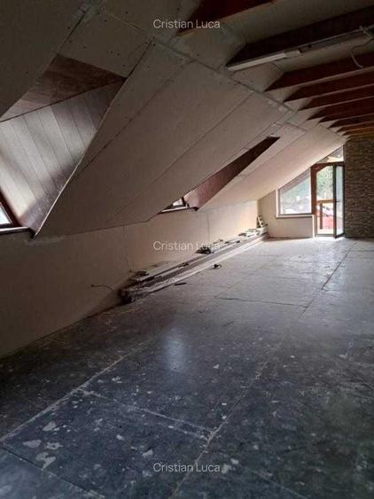 Apartament cu 3 camere decomandat în Bușteni