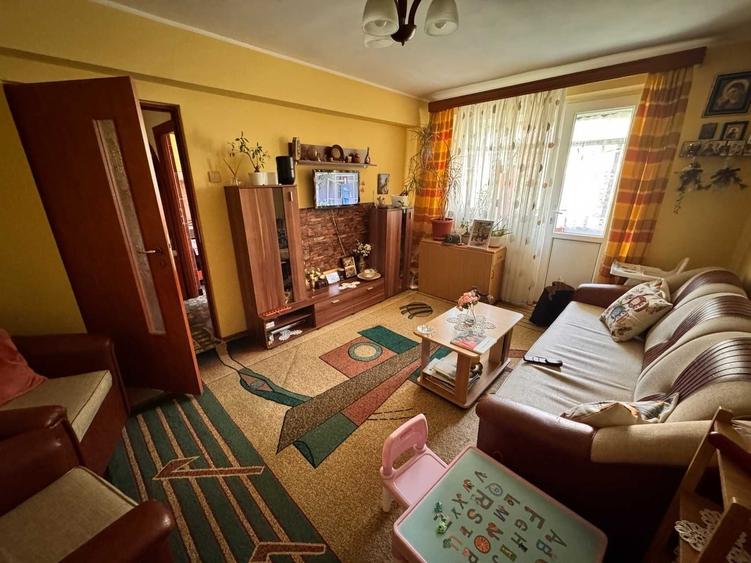 Apartament cu 2 camere semidecomandat în Central
