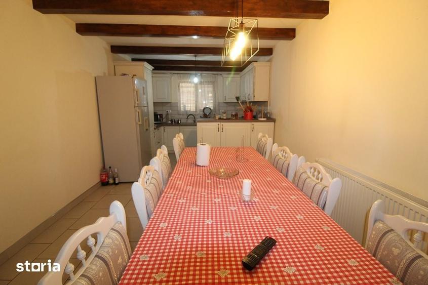 Casă cu 5 camere cu Teren 8610 Mp în Pestișu Mic