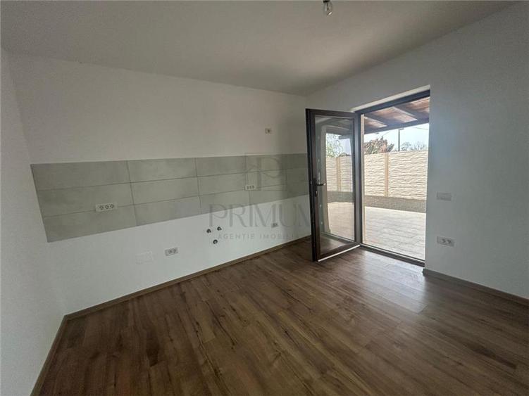 Casă individuală cu 3 camere cu Teren 410 Mp în Sânmihaiu Român