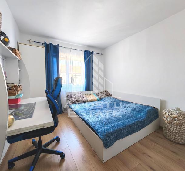 Apartament cu 3 camere decomandat în Lipovei
