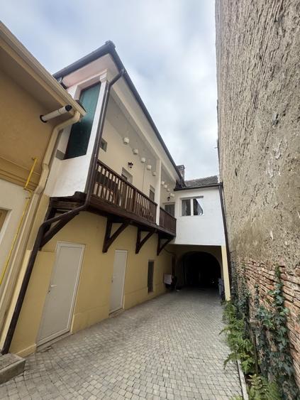 Apartament cu 3 camere decomandat, mobilat în Ultracentral