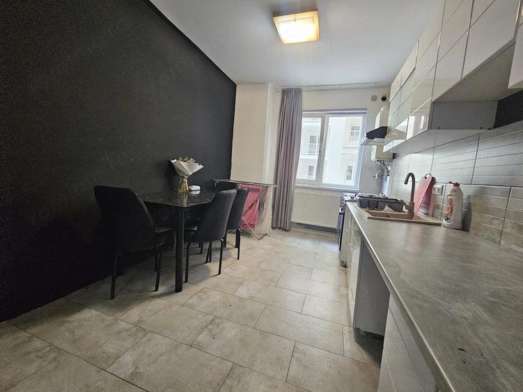 Apartament cu 2 camere decomandat în Pietroasa