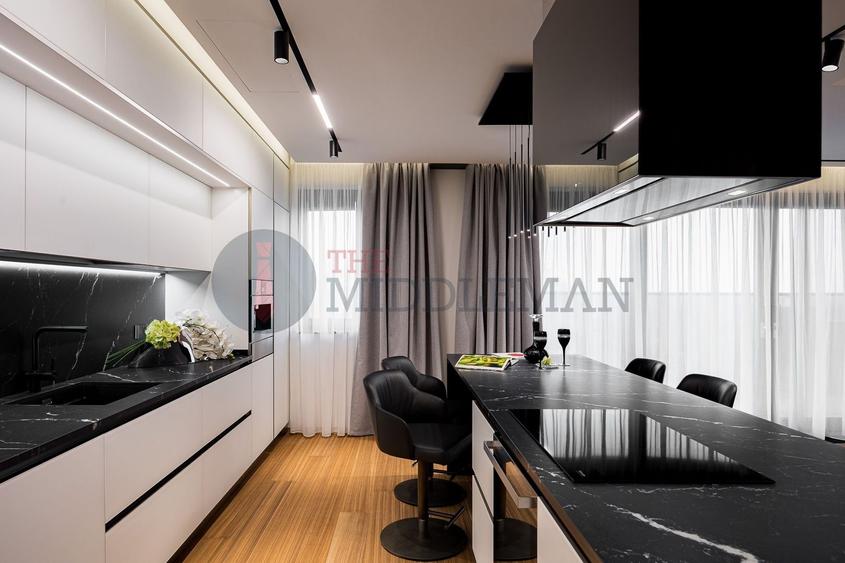 Apartament cu 4 camere semidecomandat, mobilat în Primăverii