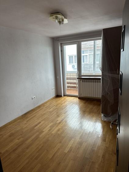 Apartament cu 4 camere decomandat în Ludoș