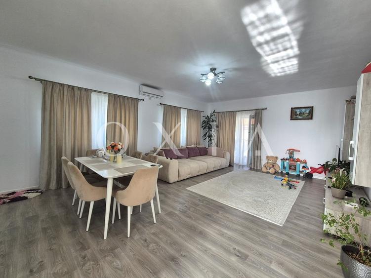 Casă individuală cu 3 camere cu Canalizare în Dumbrăvița