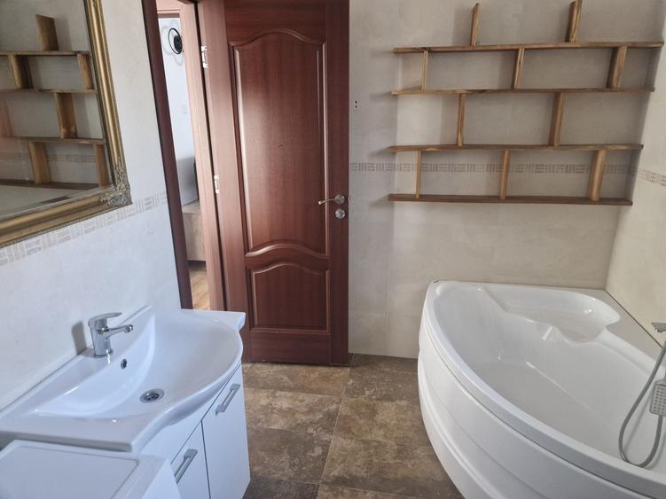 3 camere de inchiriat la casa - 5