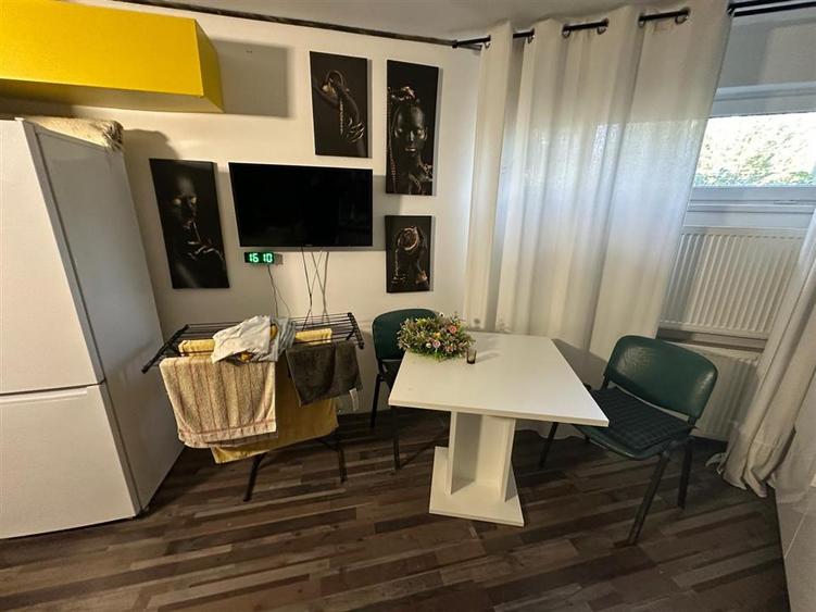 Casă cu 4 camere cu Teren 750 Mp în Exterior Sud