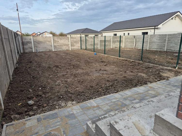 Casă cu 4 camere cu Teren 250 Mp în Săcălaz