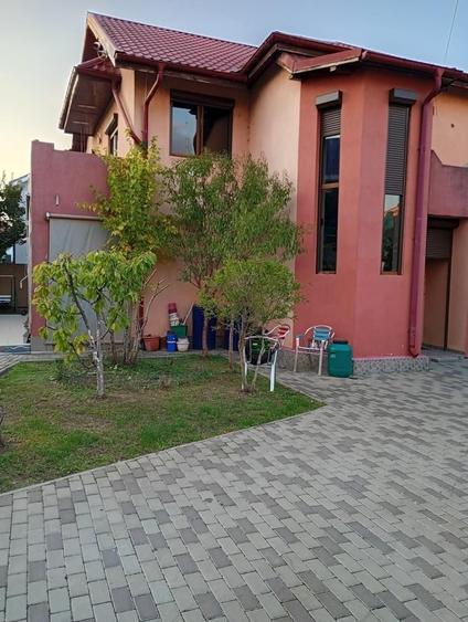 Casă cu 5 camere cu Teren 475 Mp în Pantelimon