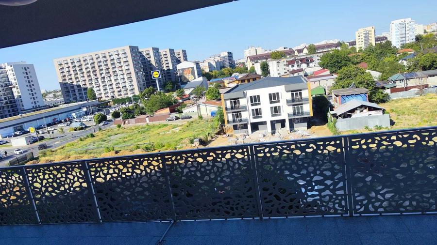 Apartament cu 2 camere decomandat în Titan