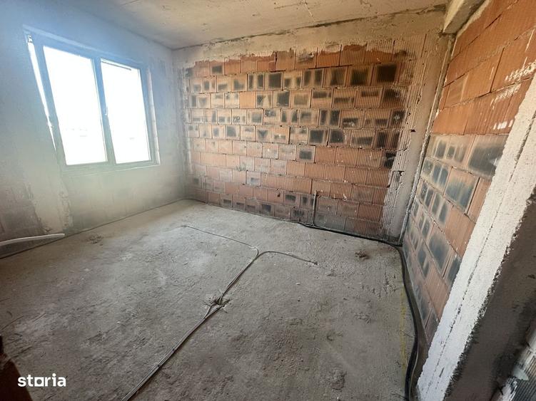 Casă cu 4 camere cu Teren 242 Mp în Central