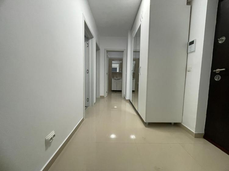 Apartament cu 3 camere decomandat, mobilat în Rediu