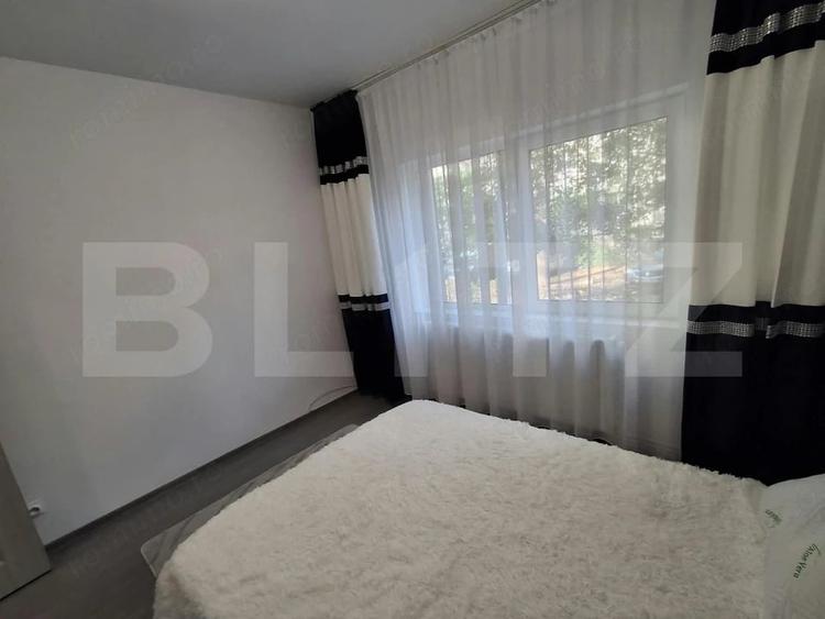 Apartament cu 3 camere decomandat în Filiași