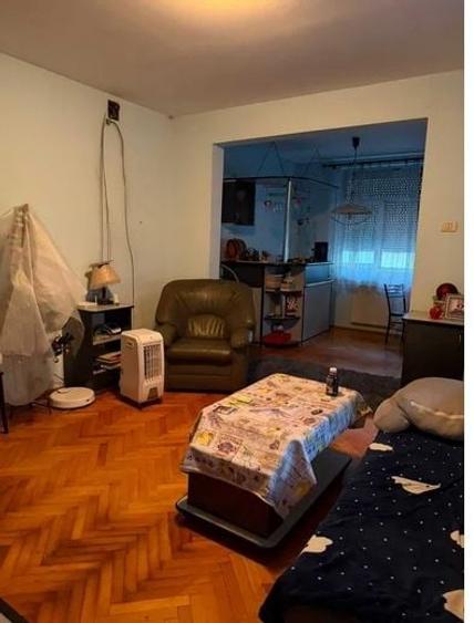 Casă individuală cu 3 camere cu Canalizare în Iancului