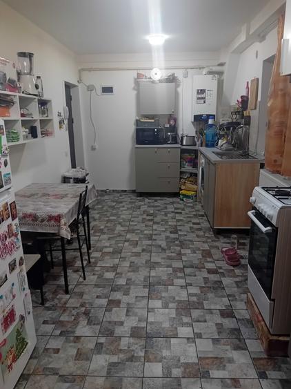 Casă cu 3 camere în Central