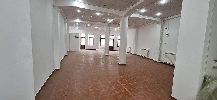 Spațiu comercial, de 350 mp, în Ultracentral
