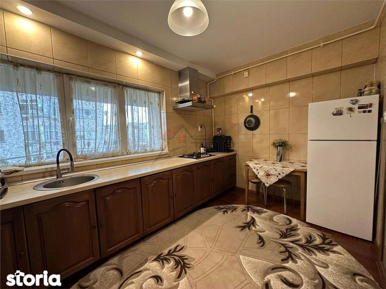 Inchiriere Apartament cu 3 camere Canta Bloc Nou - 14
