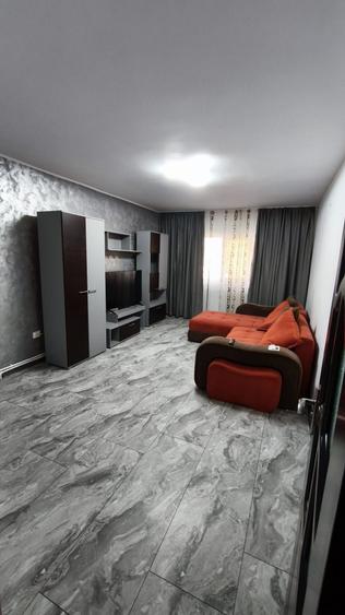 Apartament cu 2 camere decomandat în Exterior Vest