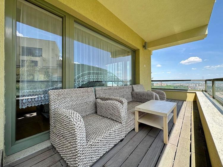 Apartament cu 4 camere decomandat, mobilat în Drumul Poienii