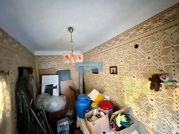 Casă individuală cu 5 camere cu Canalizare în Sud-Vest