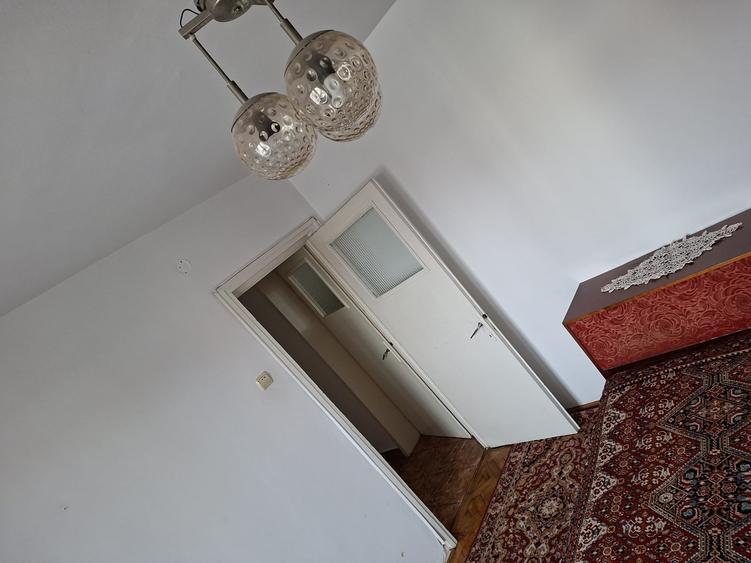 Apartament cu 2 camere semidecomandat în Calea București