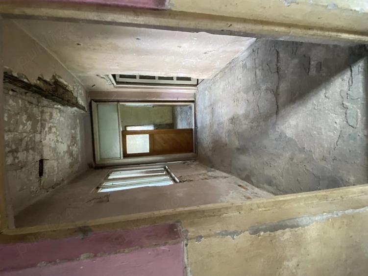 Casă cu Teren 166 Mp în Central