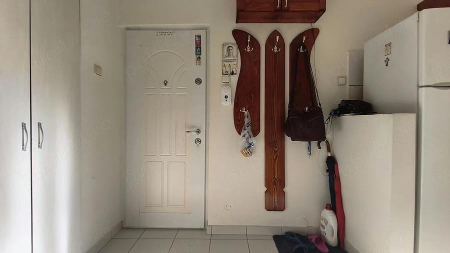 Apartament cu 2 camere semidecomandat în Gojdu