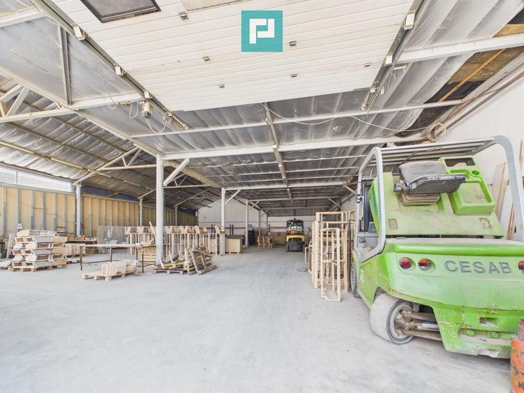 Spațiu industrial, de 600 mp, în Poltur