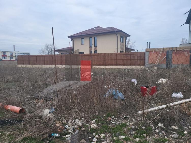 Teren Construcții intravilan de 1000 mp, în Titan