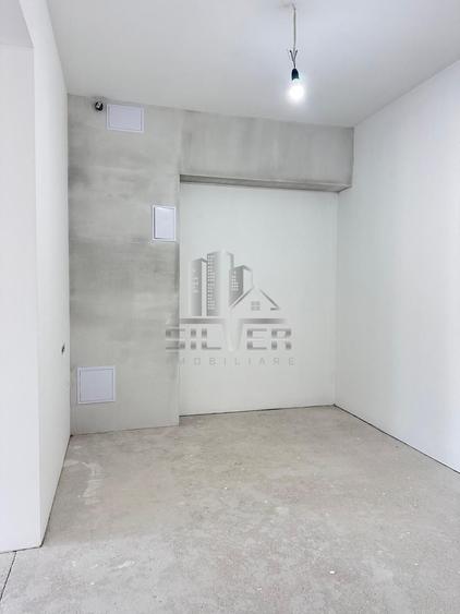 Duplex cu 4 camere cu Canalizare în Florești
