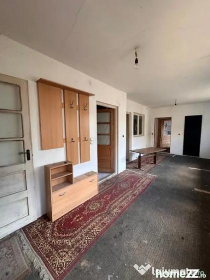 Casă cu 4 camere cu Teren 430 Mp în Km 5