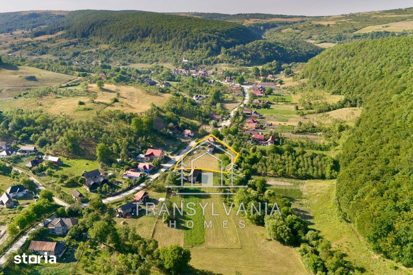 Casă cu 2 camere cu Teren 3463 Mp în Aluniș