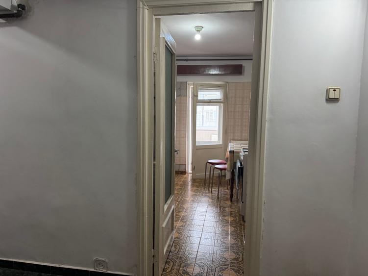 Apartament cu 4 camere decomandat în Dacia