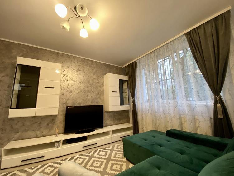 Apartament cu 4 camere semidecomandat, mobilat în Drumul Taberei