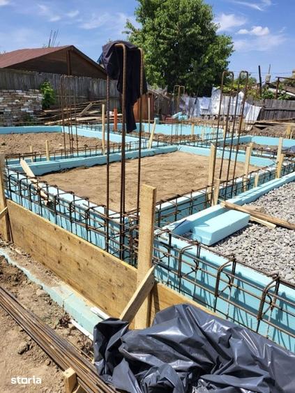 Casă cu 3 camere cu Teren 350 Mp în Săucești