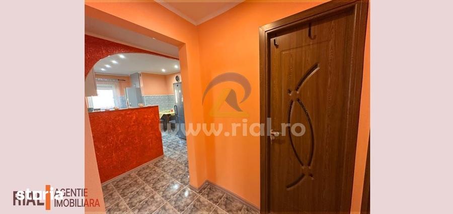 Apartament cu 3 camere decomandat în Vitrometan