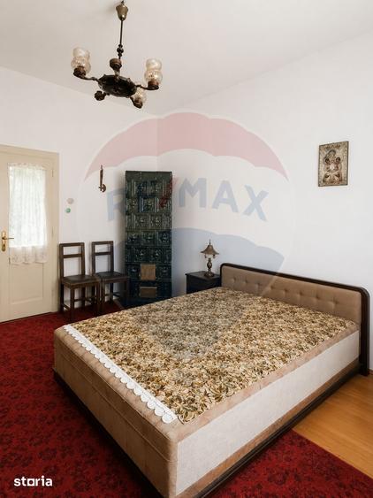 Casă cu 5 camere cu Teren 2905 Mp în Ciugud