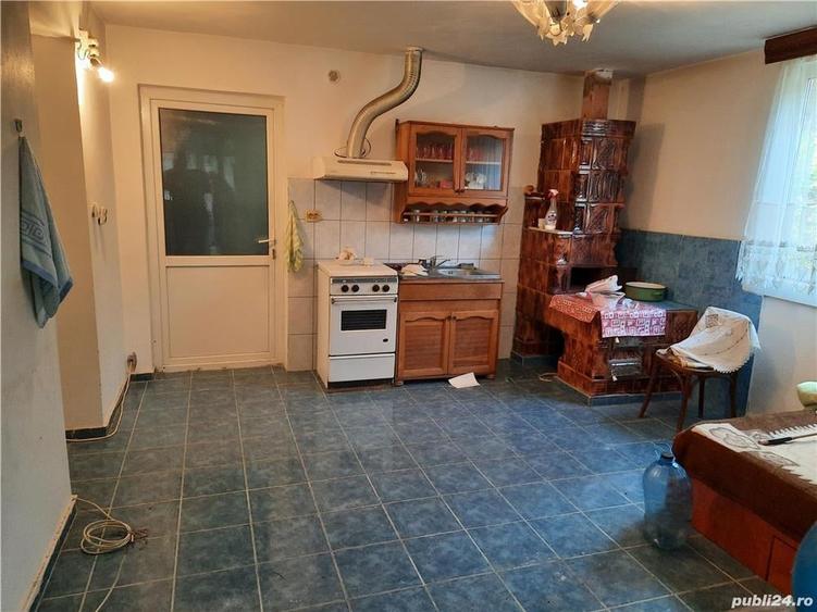 Casă cu 5 camere cu Teren 1000 Mp în Central