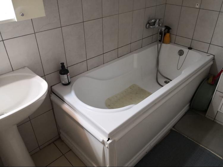 Garsonieră decomandată în Bună Ziua